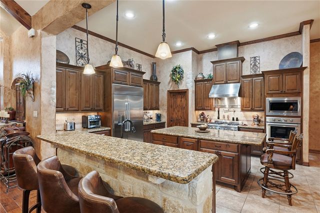 10102 Amelia Drive, Anderson, TX 77830