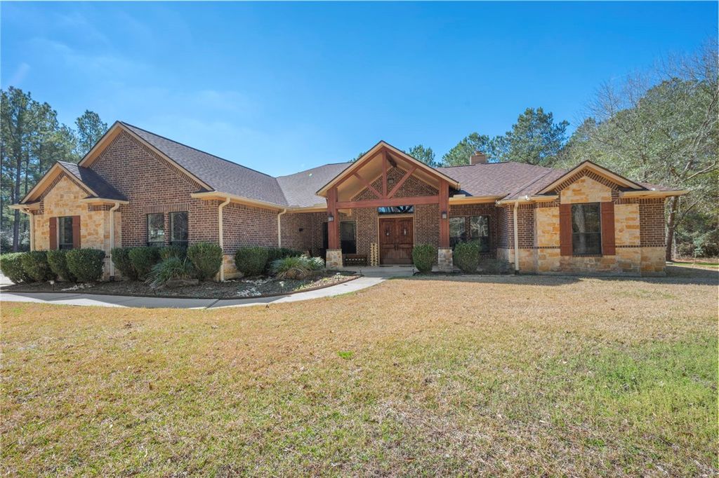 10102 Amelia Drive, Anderson, TX 77830