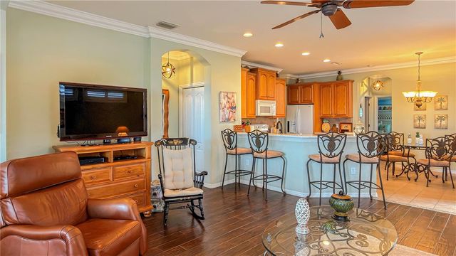 2069 SIFIELD GREENS WAY 102, Sun City Center, FL 33573