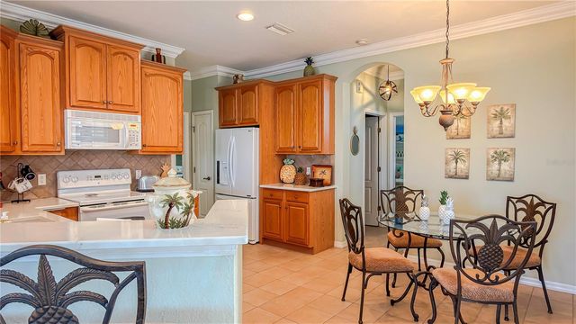 2069 SIFIELD GREENS WAY 102, Sun City Center, FL 33573