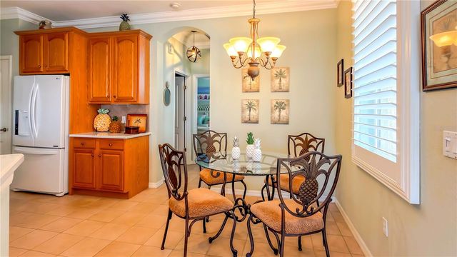 2069 SIFIELD GREENS WAY 102, Sun City Center, FL 33573