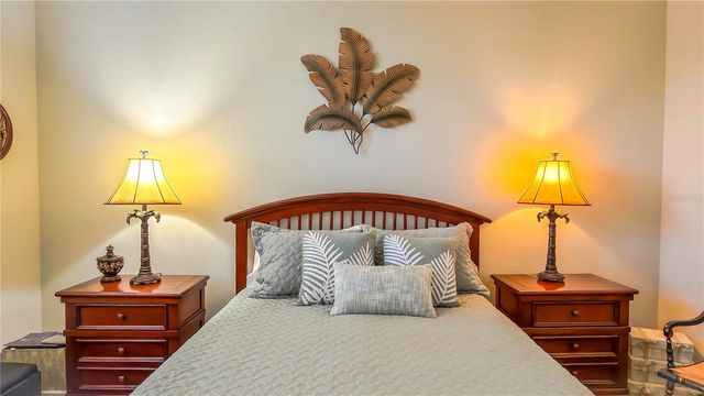 2069 SIFIELD GREENS WAY 102, Sun City Center, FL 33573