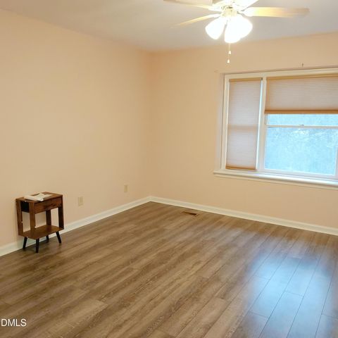 875 Martin Luther King Jr Apt 15, Chapel Hill, NC 27514