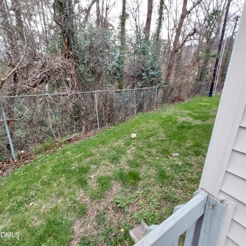 875 Martin Luther King Jr Apt 15, Chapel Hill, NC 27514