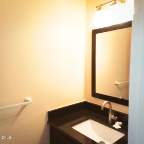 875 Martin Luther King Jr Apt 15, Chapel Hill, NC 27514