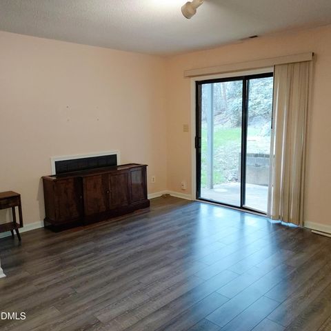 875 Martin Luther King Jr Apt 15, Chapel Hill, NC 27514