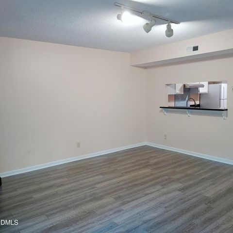 875 Martin Luther King Jr Apt 15, Chapel Hill, NC 27514