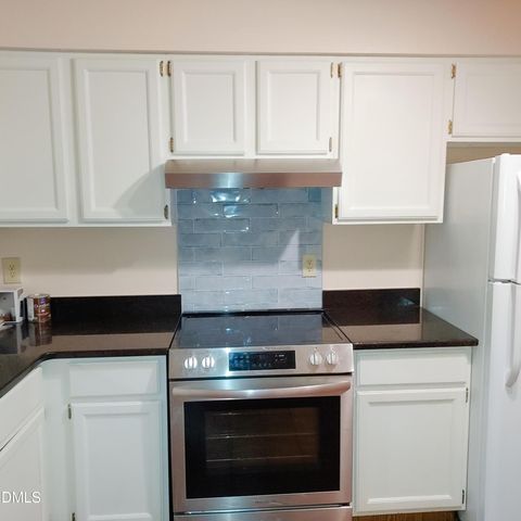 875 Martin Luther King Jr Apt 15, Chapel Hill, NC 27514