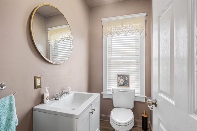 32 5th Avenue, Woonsocket, RI 02895