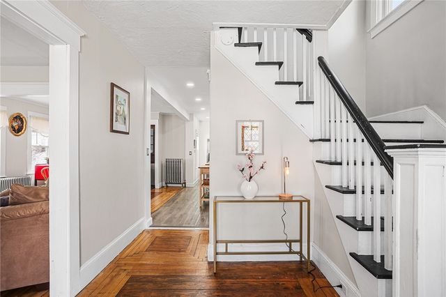 32 5th Avenue, Woonsocket, RI 02895