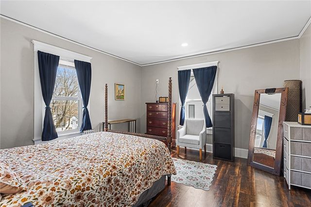 32 5th Avenue, Woonsocket, RI 02895