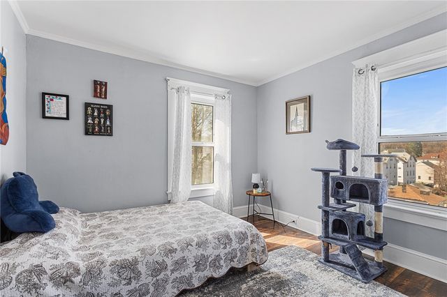 32 5th Avenue, Woonsocket, RI 02895