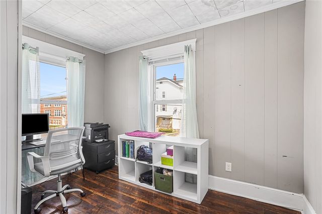 32 5th Avenue, Woonsocket, RI 02895