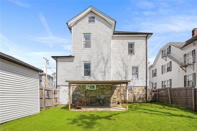 32 5th Avenue, Woonsocket, RI 02895