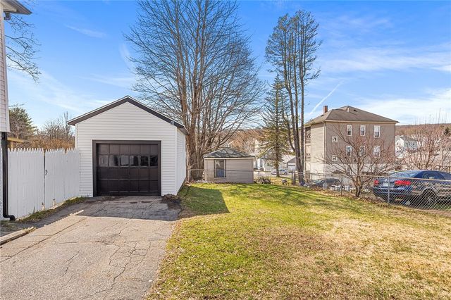 32 5th Avenue, Woonsocket, RI 02895