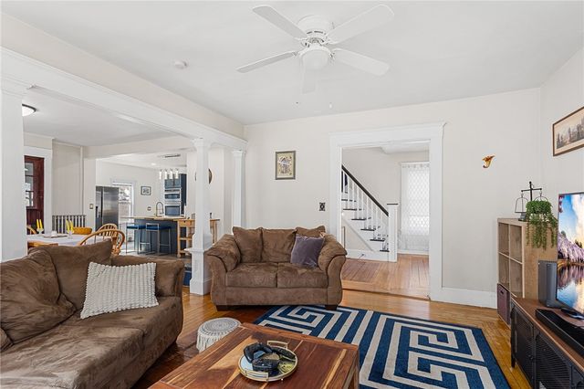 32 5th Avenue, Woonsocket, RI 02895