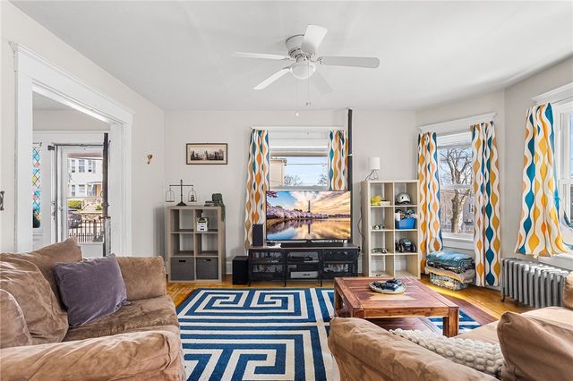 32 5th Avenue, Woonsocket, RI 02895