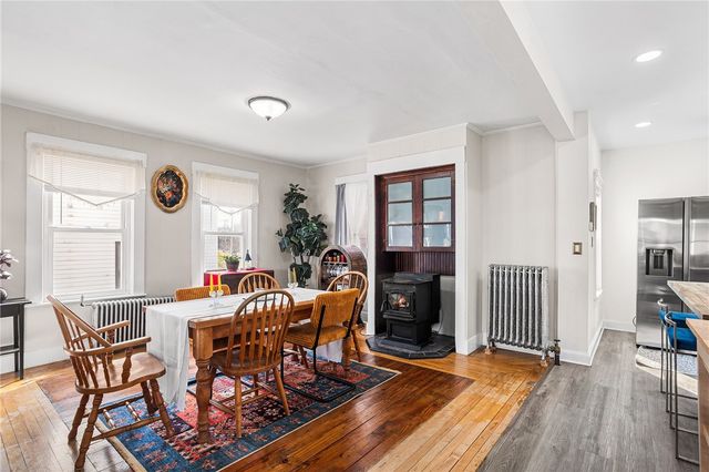 32 5th Avenue, Woonsocket, RI 02895