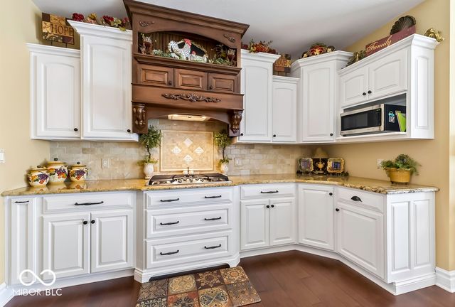 1135 Wyndham Way, Greenwood, IN 46142