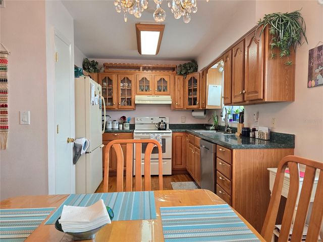 1120 RUE DES CHATEAUX 2A, South Pasadena, FL 33707