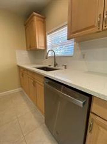 2634 NE 20TH Street, Pompano Beach, FL 33062