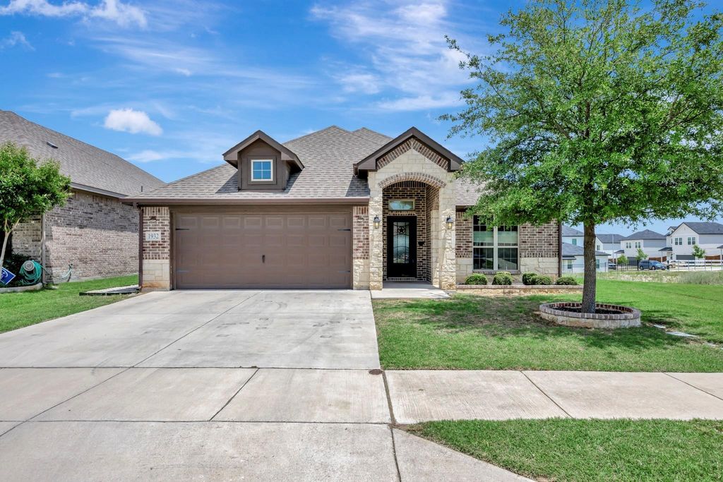 1932 Arroyo Verde Trail, Fort Worth, TX 76131