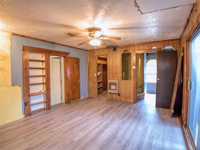 2371 Seminole Drive, Sulphur, OK 73086