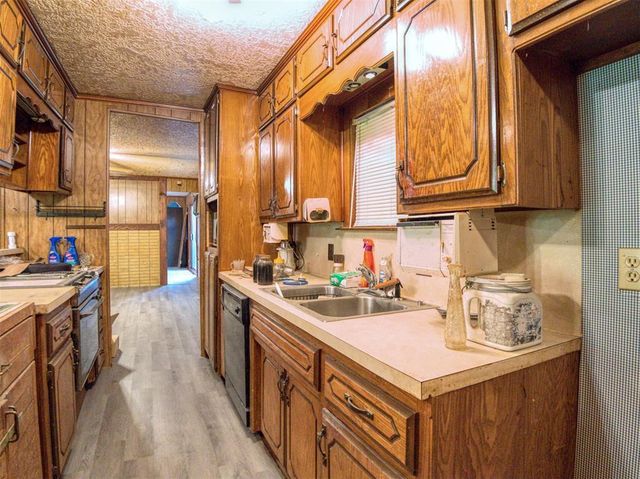 2371 Seminole Drive, Sulphur, OK 73086