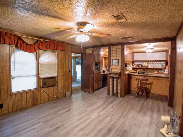 2371 Seminole Drive, Sulphur, OK 73086