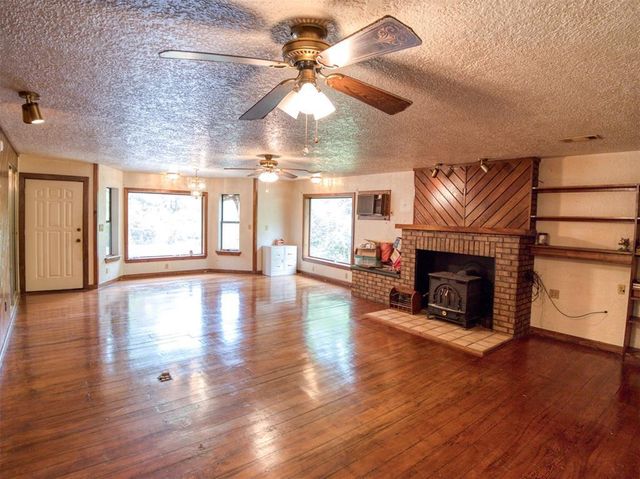 2371 Seminole Drive, Sulphur, OK 73086