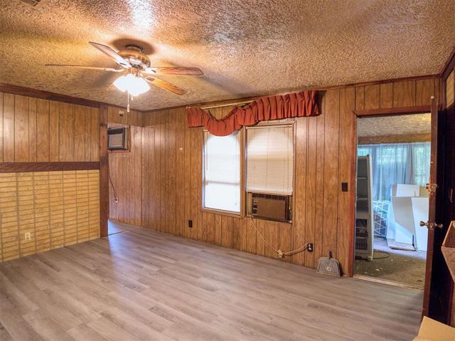 2371 Seminole Drive, Sulphur, OK 73086