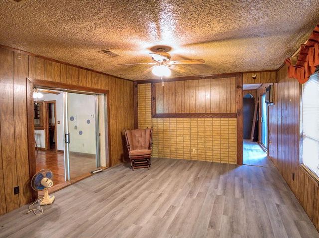 2371 Seminole Drive, Sulphur, OK 73086