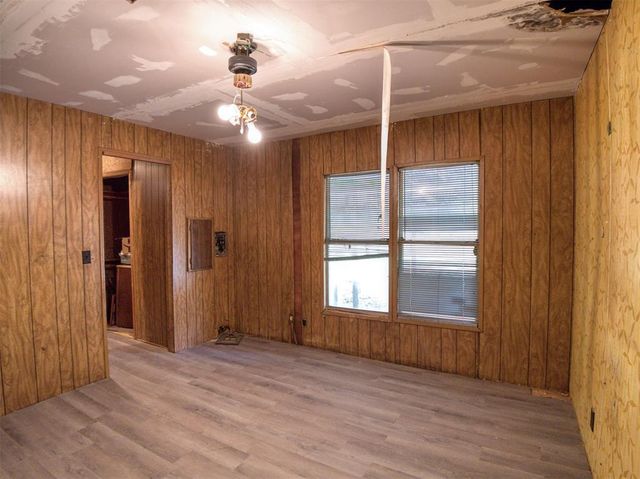 2371 Seminole Drive, Sulphur, OK 73086