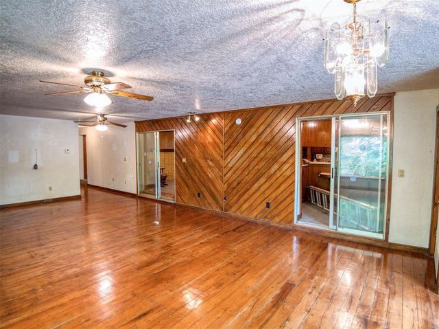 2371 Seminole Drive, Sulphur, OK 73086