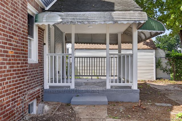 33 Carol Street, West Hempstead, NY 11552