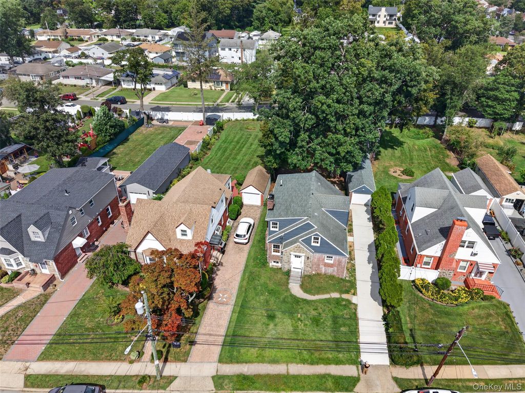 33 Carol Street, West Hempstead, NY 11552 — photo 3
