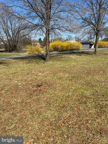 132 POWELL LN, Martinsburg, WV 25404