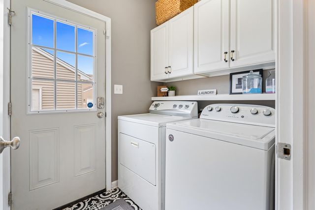 2725 W 127th Lane, Crown Point, IN 46307