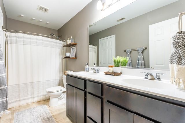 2725 W 127th Lane, Crown Point, IN 46307