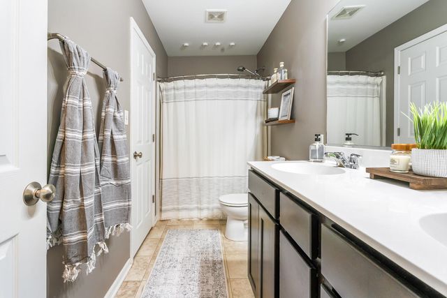 2725 W 127th Lane, Crown Point, IN 46307