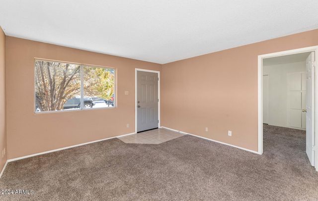 8916 N 11 Street, Phoenix, AZ 85020