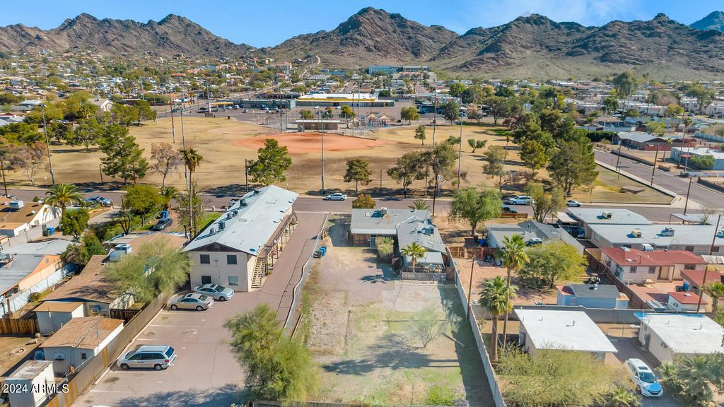 8916 N 11 Street, Phoenix, AZ 85020 — photo 2