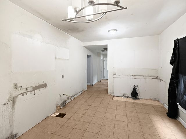 956 Baxter Street SE, Grand Rapids, MI 49506