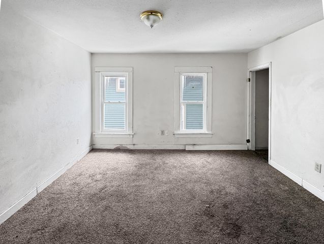 956 Baxter Street SE, Grand Rapids, MI 49506