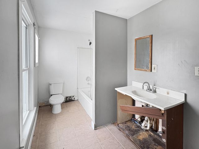 956 Baxter Street SE, Grand Rapids, MI 49506