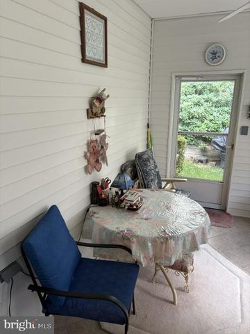 99 ROBIN LN, Barnegat, NJ 08005