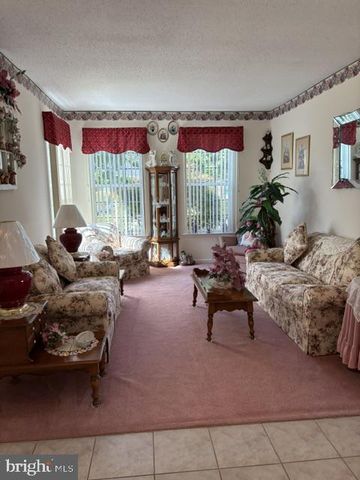 99 ROBIN LN, Barnegat, NJ 08005