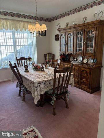 99 ROBIN LN, Barnegat, NJ 08005