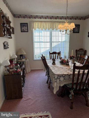 99 ROBIN LN, Barnegat, NJ 08005