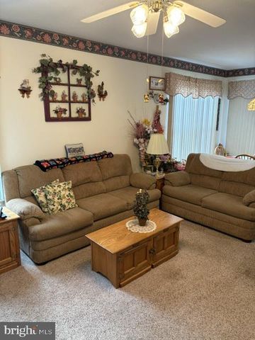 99 ROBIN LN, Barnegat, NJ 08005